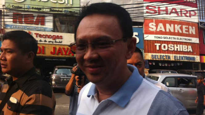 Ahok di pasar Benhil, Sabtu, 27 Juni 2015.