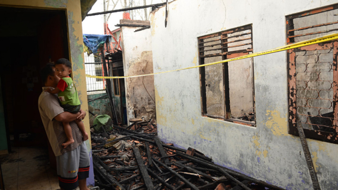 kondisi kantor komnas pa usai terbakar