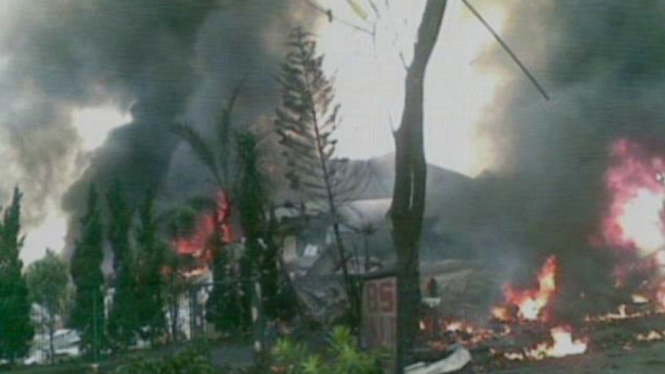Pesawat Hercules TNI Jatuh di Pemukiman Penduduk di Medan