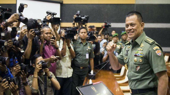 Jenderal Gatot Nurmantyo saat uji kelayakan Panglima TNI