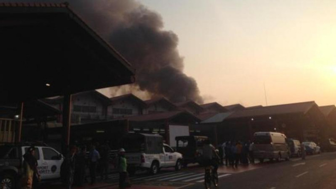 Kondisi kebakaran di Terminal 2 Bandara Soetta.