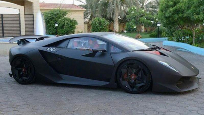 Lamborghini bekas yang dijual Rp44 miliar.