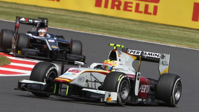 Aksi Rio Haryanto di GP2 Inggris 2015