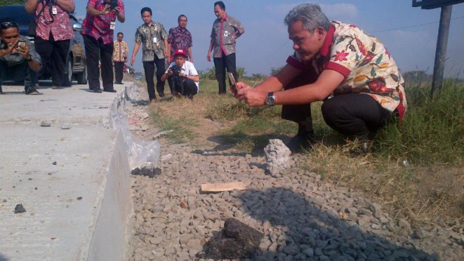 Gubernur Jateng Temukan Sejumlah Jalan Rusak Luput dari Program Perbaikan