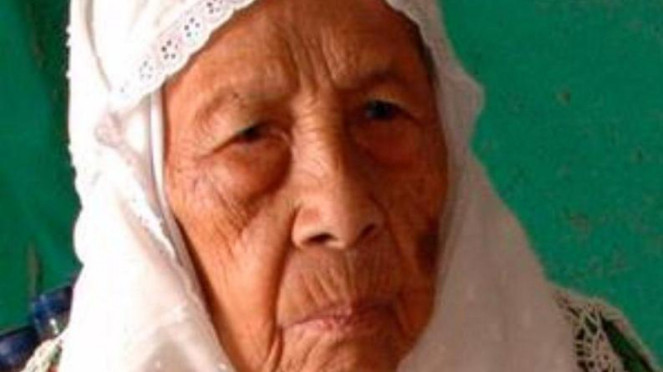 Mak Erot.