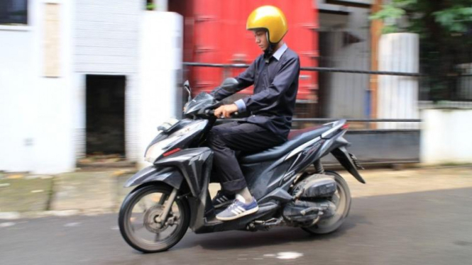 Pemotor Ini Lho Cara Menyalip Kendaraan Lain  yang Aman