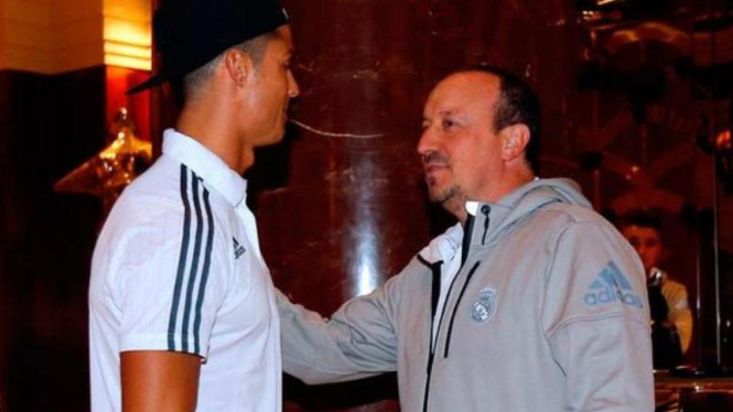 Cristiano Ronaldo saat bertemu Rafael Benitez
