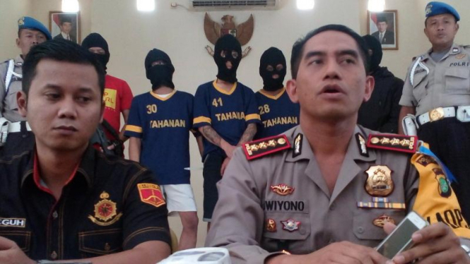 Kepolisian Resort Kota Depok gelar jumpa pers terkait pembunuhan wartawati.