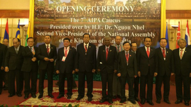 Sidang The 7th AIPA Caucus