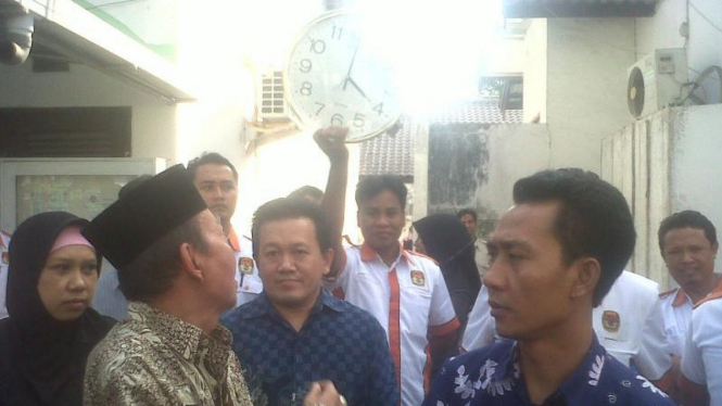 KPU Mataram menolak pendaftaran calon pasangan