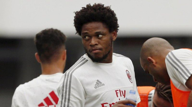 Pemain AC Milan, Luiz Adriano