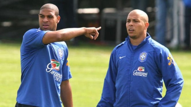 Adriano dan Ronaldo di timnas Brasil