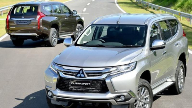 Mitsubishi Pajero Sport 2015.