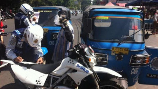 Alasan Bajaj Dilarang Melintas di Depan Istana Negara