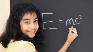 IQ Remaja 12 Tahun Ini Lampaui Einstein dan Hawking