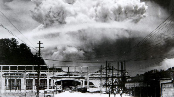 Ledakan bom atom di Nagasaki