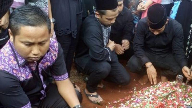 Narji berduka atas meninggalnya sang ayah