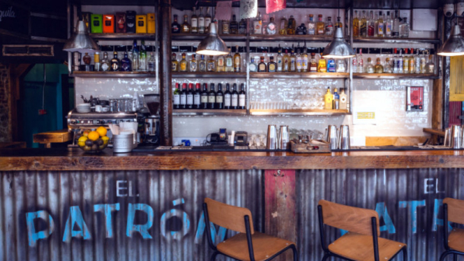 Bar di Hotel Tequila, Isle of Wight, Inggris