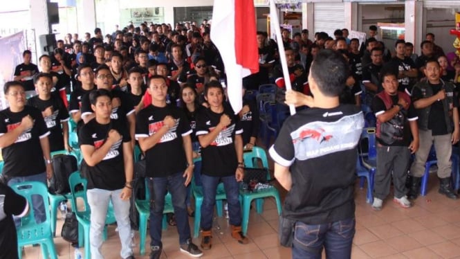 Ratusan biker Honda menyemarakkan perayaan HUT RI ke-70.