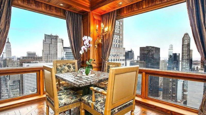 Cristiano Ronaldo beli apartemen mewah di Manhattan.
