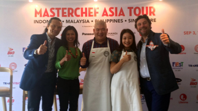 Para juri MasterChef Asia dan peserta dari Indonesia