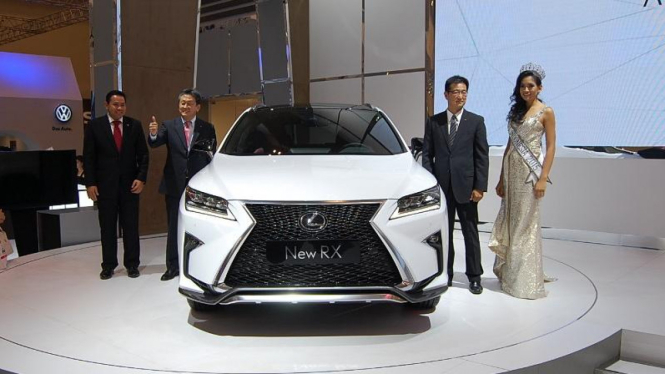 Lexus RX.