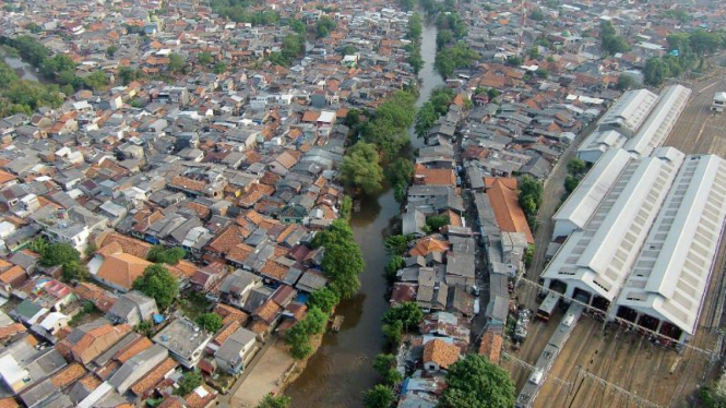 Kawasan Kampung Pulo Jakarta Timur