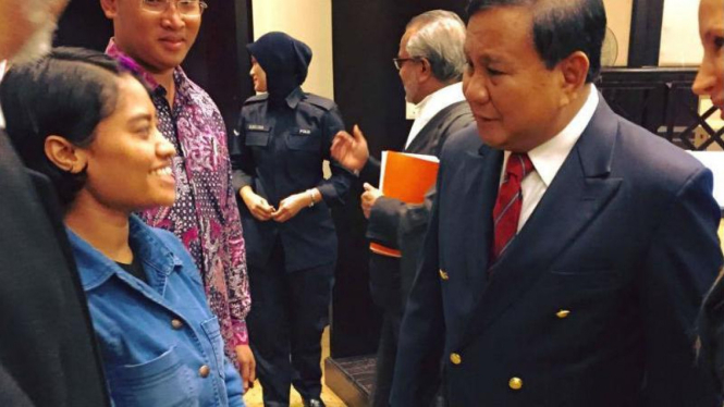 Ketua Umum Partai Gerindra Prabowo Subianto dan Wilfrida Soik.
