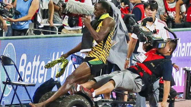 Pelari cepat Jamaika, Usain Bolt ditabrak segway yang dikendarai kameramen