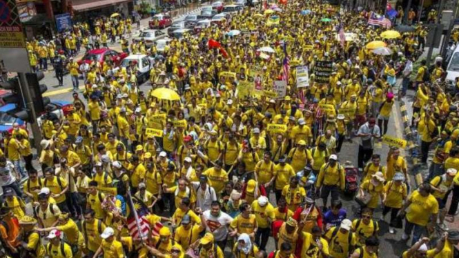 Lautan kuning di Malaysia