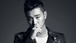 Kang Gary Sambut Kelahiran Anak Pertama