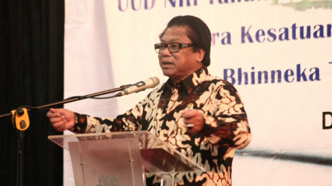 Wakil Ketua MPR Oesman Sapta
