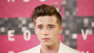 Brooklyn Beckham Pacaran dengan Chloe