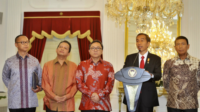 Presiden Joko Widodo dan Ketua Umum PAN, Zulkifli Hasan, beberapa waktu lalu.  