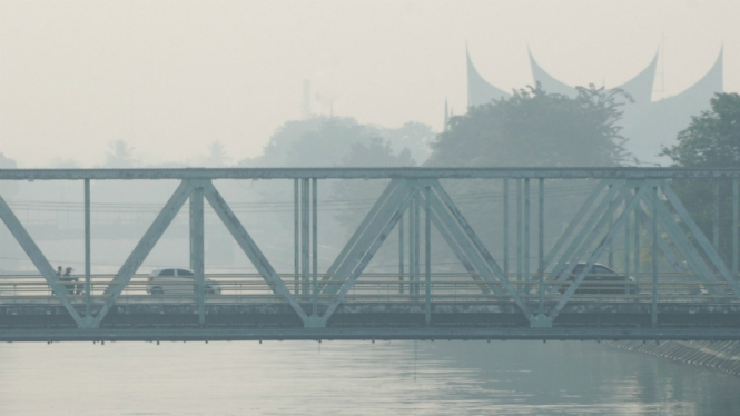 Kabut asap di Padang