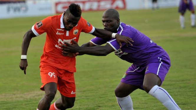 Pemain Persija, James Koko Lomell, di Piala Presiden