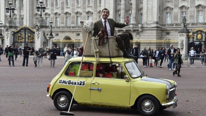 Aksi Mr Bean di Jalanan Kota London