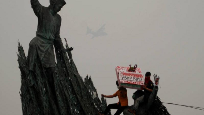 Aksi demo kabut asap di Riau