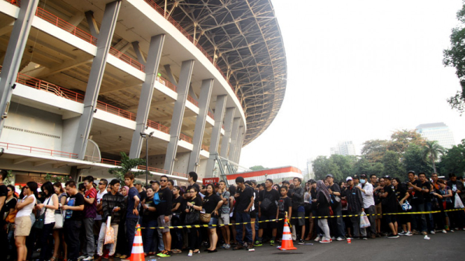 fans bon jovi padati GBK