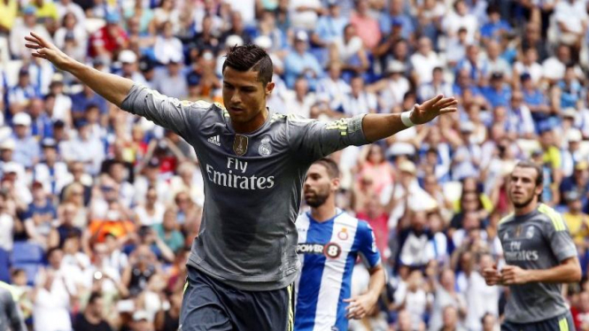 Winger andalan Real Madrid, Cristiano Ronaldo usai mencetak gol