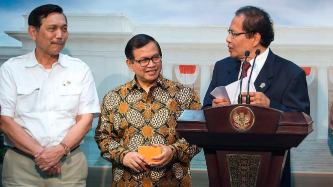 Luhut Pandjaitan, Pramono Anung dan Rizal Ramli di Istana Negara