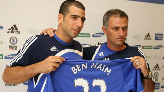 Bek Maccabi Tel Aviv, Tal Ben Haim, saat bergabung dengan Chelsea