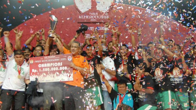 Pemain PSMS Medan saat juara Piala Kemerdekaan