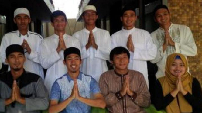 Pemain Bali United saat rayakan Idul Adha
