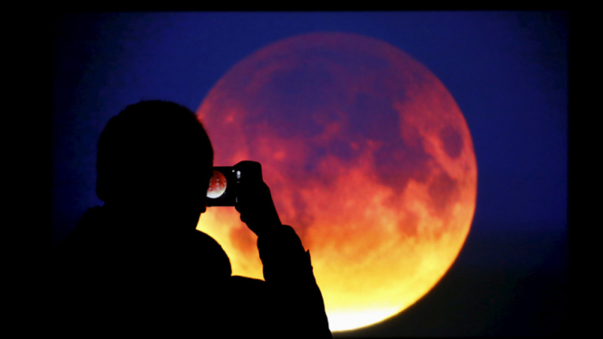 Fenomena Supermoon 2015 di Berbagai Belahan Dunia