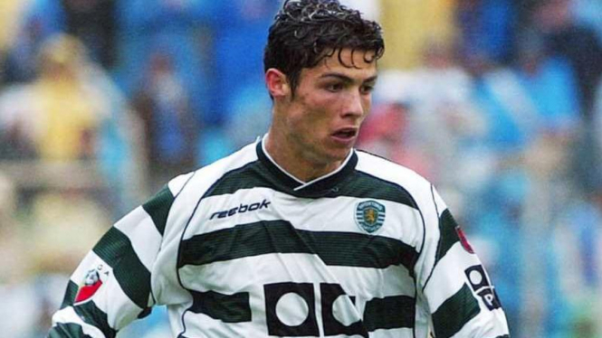Cristiano Ronaldo muda saat masih memperkuat Sporting Lisbon.