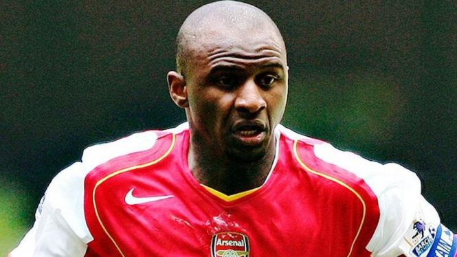 Patrick Vieira saat masih membela Arsenal