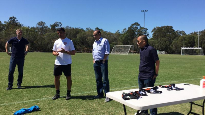 Craig Moore, John Aloisi, Rahim Soekasah dan Demis Djamaoeddin.