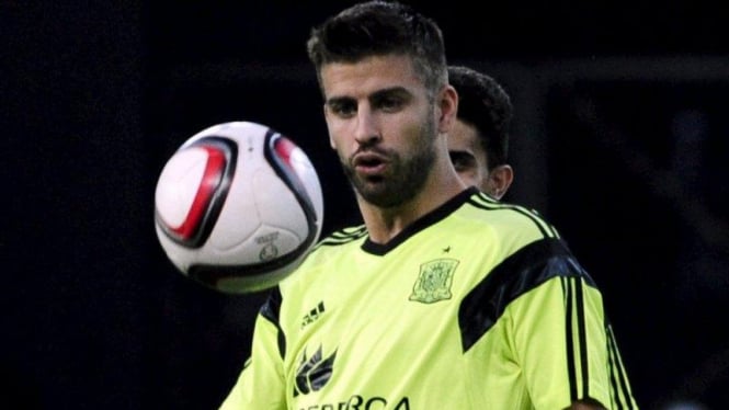 Bek Barcelona, Gerard Pique