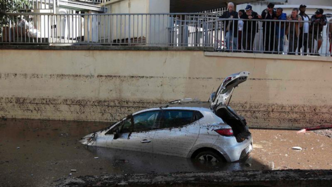Banjir di Kota Cannes Prancis